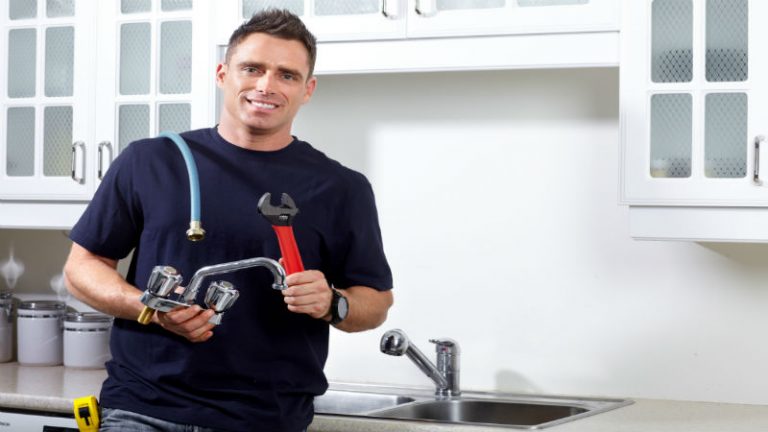 Factors to Consider When Looking for a Plumber